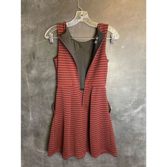 iz Byer Maroon and Black Stripes Mini Dress Size Size 1 - Picture 2 of 9